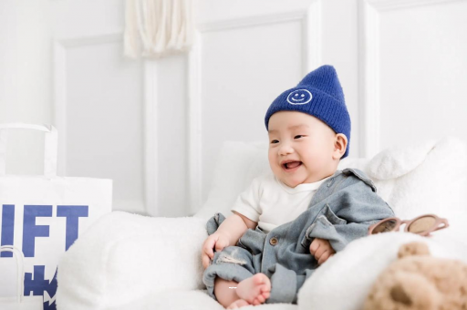 荆门宝宝多久开始攒肚